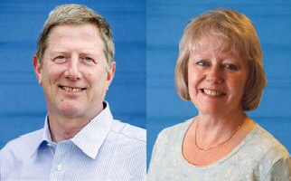 Ray & Lynda about - blue background 4b Ray & Lynda about - blue background 4b